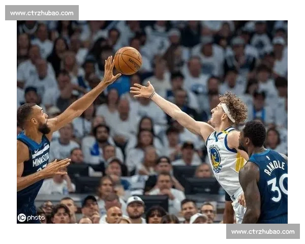 金州勇士关键一战团队爆发主场攻防展现冠军底蕴与信念季后赛气质 金州勇士关键一战团队爆发主场攻防展现冠军底蕴与信念季后赛气质